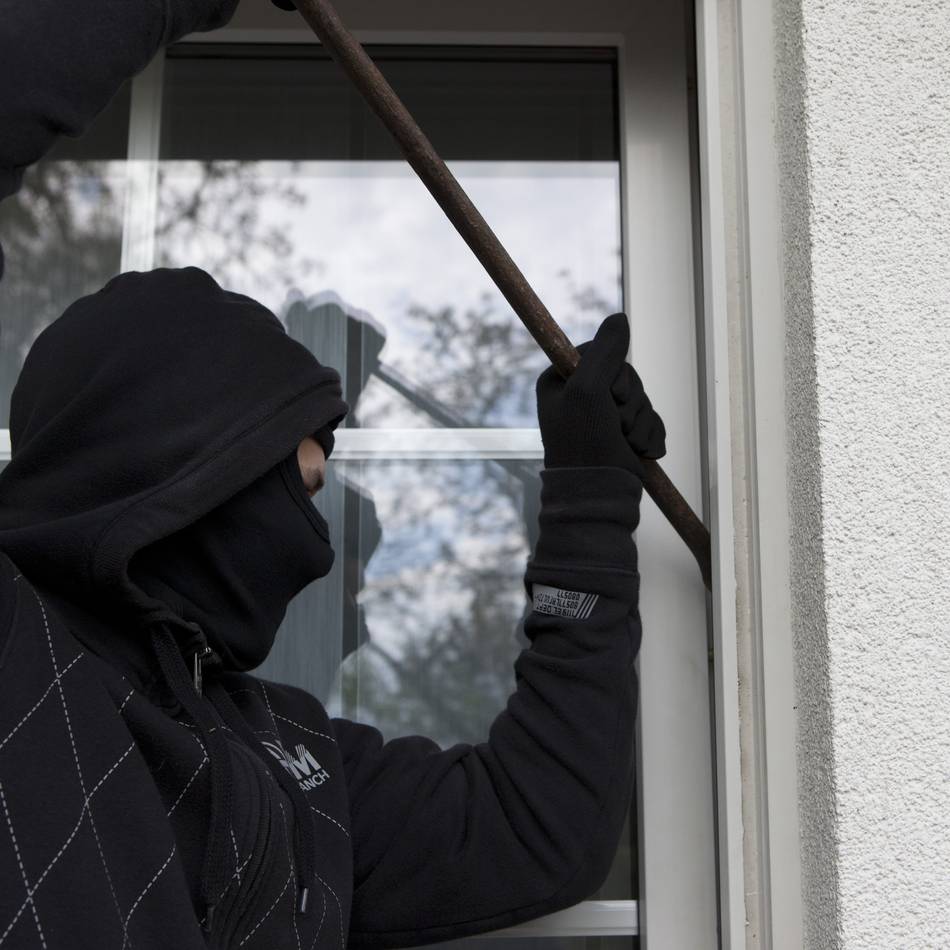 Einbruchsaison in Mettmann: Diebe stehlen Kupfer und Uhren bei Einbrüchen