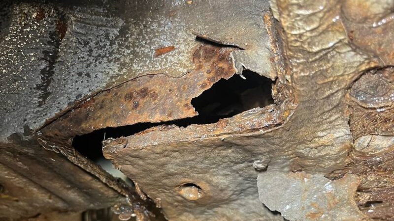 Reif für den Schrott in Mettmann: Polizei legt Sharan mit 45 Mängeln still