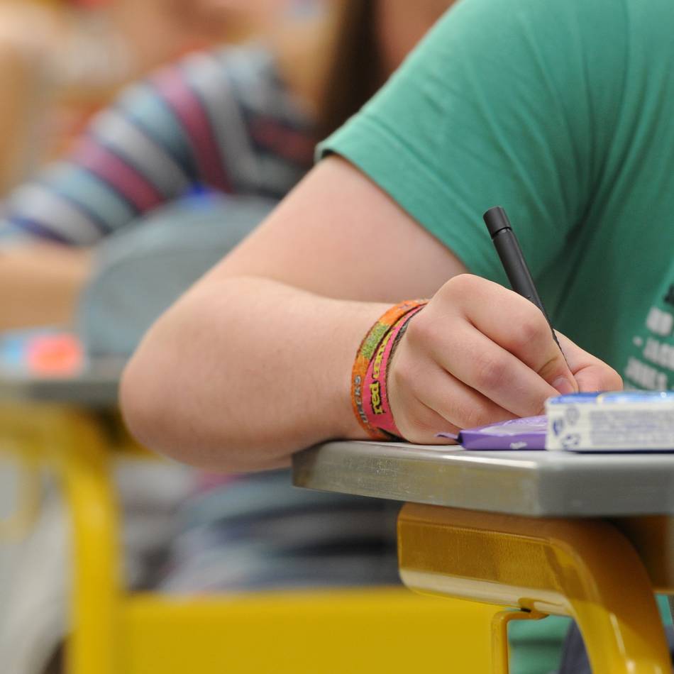 Medienbericht zum Bildungstrend: Deutsche Schüler schlechter in Mathematik, Physik, Chemie und Biologie