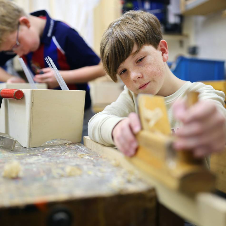 Handwerklich begabte Kinder in Mettmann: Ich baue mir meine eigene Bongo-Cajón