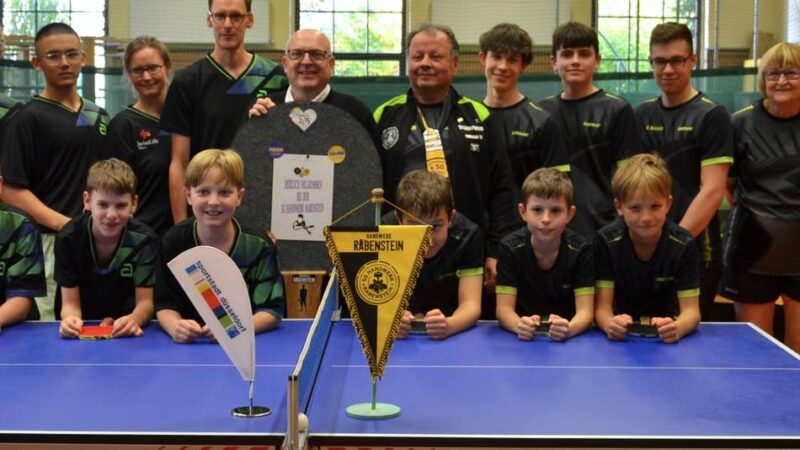 Städtepartnerschaft: Tischtennisteams aus Wersten zu Besuch in Chemnitz