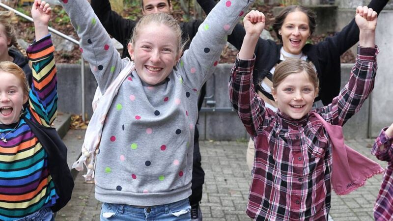 Einsatz gegen die Klimakrise in Mettmann: Stadtwaldkids bekommen den Klimaschutzpreis