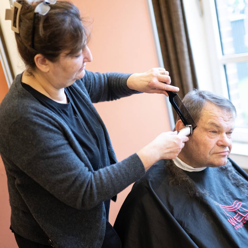 Wohlfühlsamstag in Holthausen: Rührende Aktion in Düsseldorf – „Es sind wirklich alle willkommen“