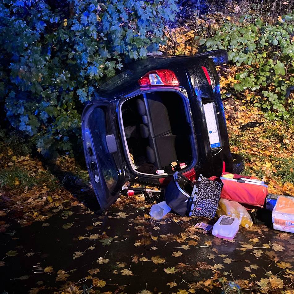 Schwerer Verkehrsunfall in Mettmann: Drei Schwerverletzte nach einem Zusammenstoß auf dem Südring