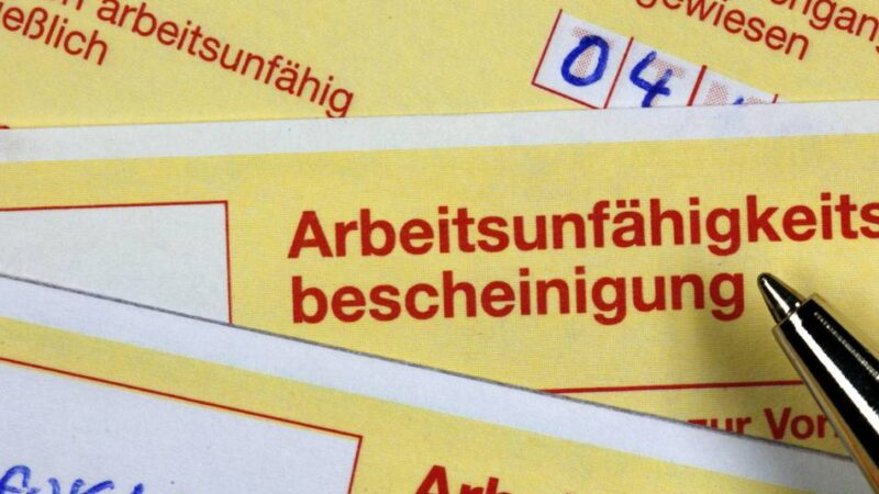 Regeln zur Krankschreibung: Kassenärzte bringen Karenztag wieder in die Debatte