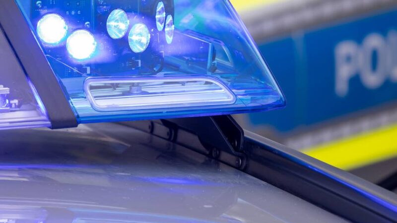 POL-RT: Einbruch; Verkehrsunfall mit Zeugenaufruf