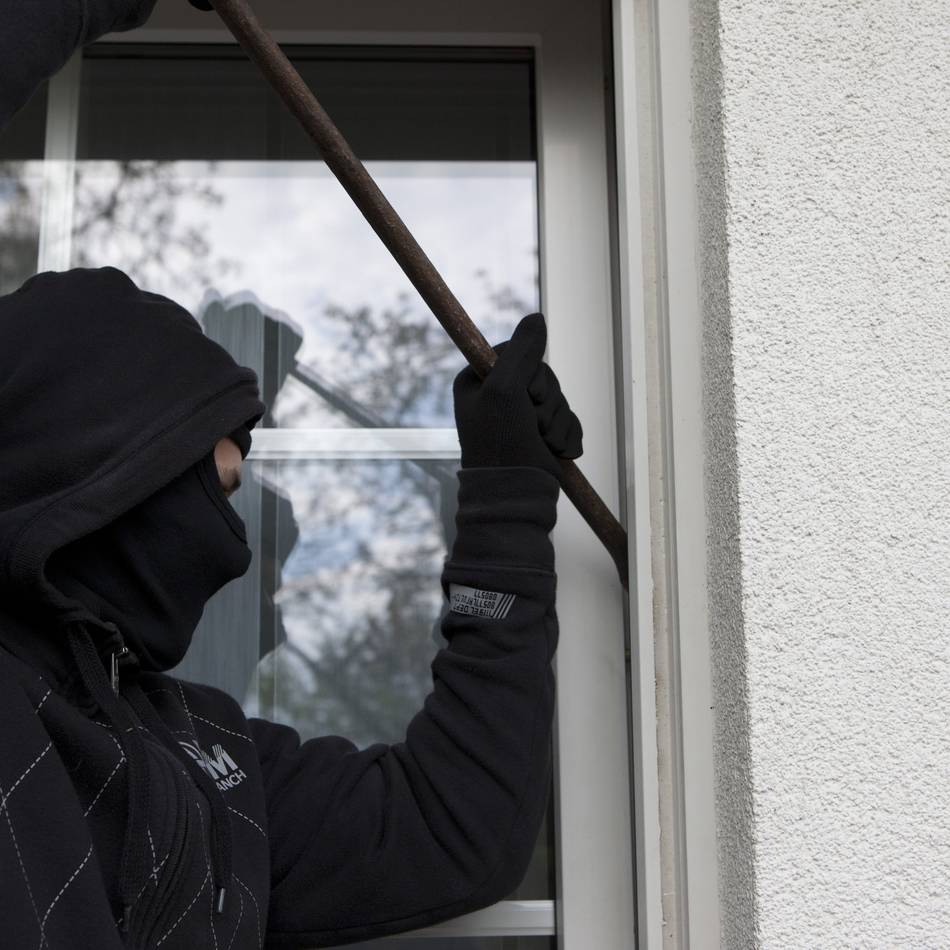 Ungebetene Gäste in Meerbusch: Einbrecher stehlen Uhren und Schmuck