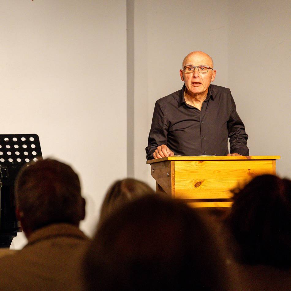 Literarisch-musikalischer Abend in der Erkelenzer Leonhardskapelle: Kurt Tucholsky in allen Facetten