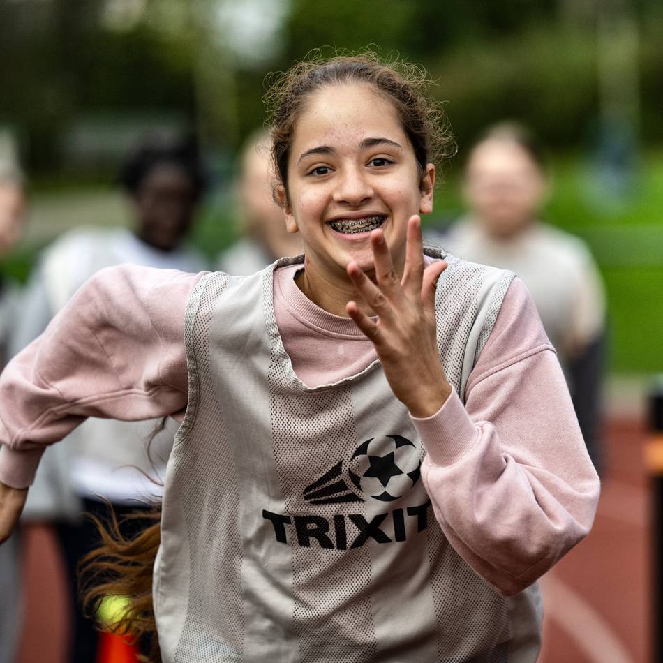 Heinrich-Häck-Stadion: Monheimer Gesamtschüler toben sich beim Sportfest aus