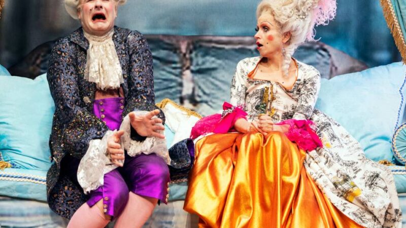 Kultur in Ratingen: Wilde Theaterkomödie „Marie-Antoinette“ wird in der Stadthalle aufgeführt