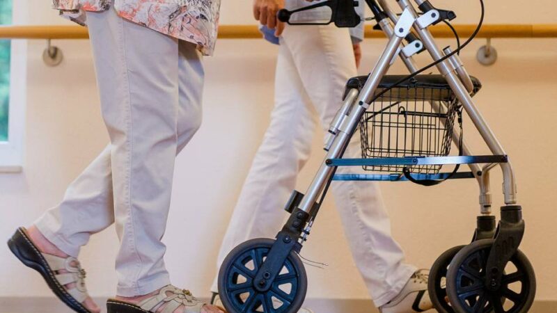 Gewerkschaften auf dem Holzweg: Bloß keine Pflegevollversicherung!