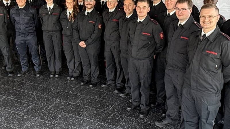 Ausbildung von Feuerwehrleuten: Achter Lehrgang an Kreisfeuerwehrschule startet