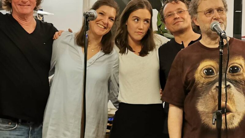 Kultur in Ratingen: Tragödchen liefert die neusten Falsch-Nachrichten