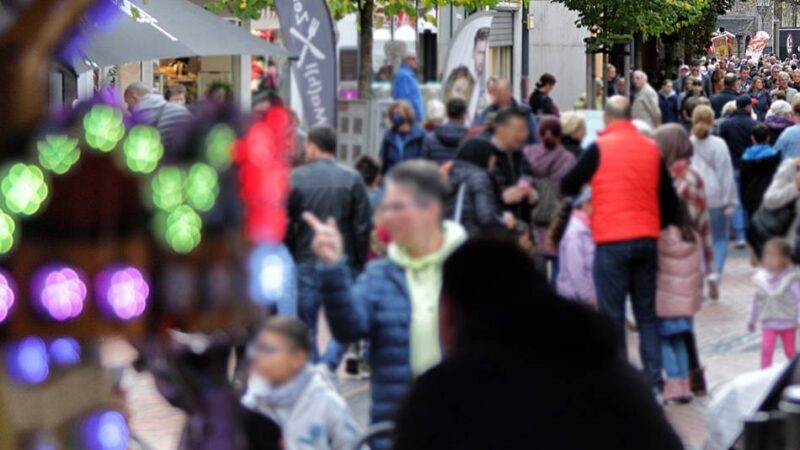 Aktionen in der Innenstadt von Hilden: Itterfest, Trödelmarkt und verkaufsoffener Sonntag