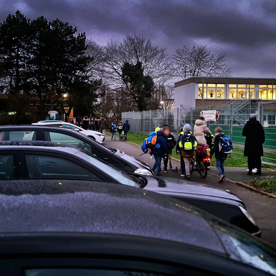 Aktion in Hilden: Bye Bye Elterntaxi – den Schulweg eigenständig meistern