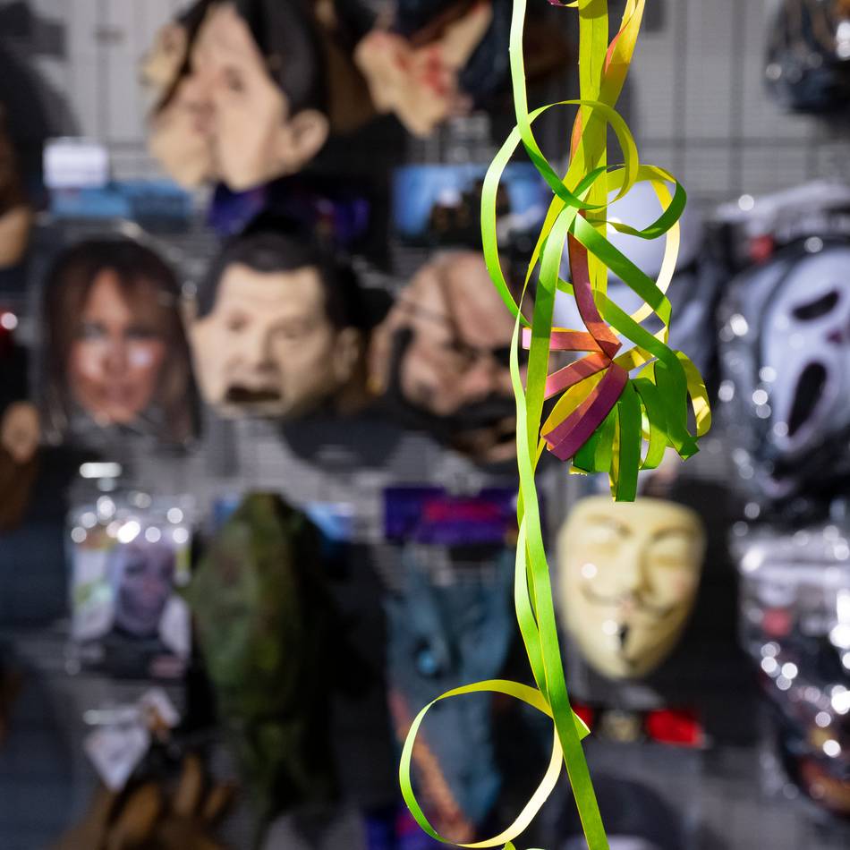 Jecke Jahreszeit: Hohes Bußgeld – Welche Kostüme an Karneval verboten sind