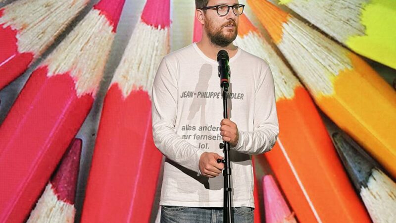 Ausverkaufter Poetry Slam im Weltspiegel Kino Mettmann: Hier wirkt das pure Wort