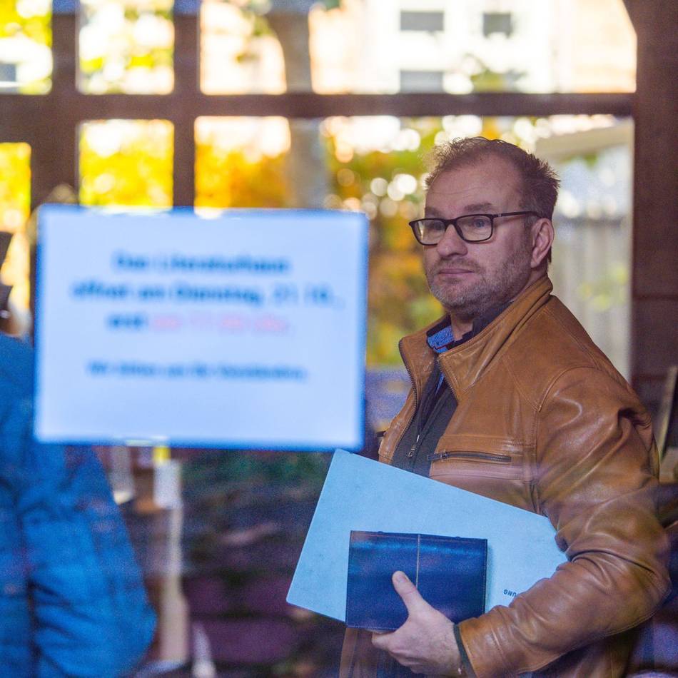 Friedman-Ausladung: Streit um Friedman-Lesung – Literaturhaus-Chef soll gehen