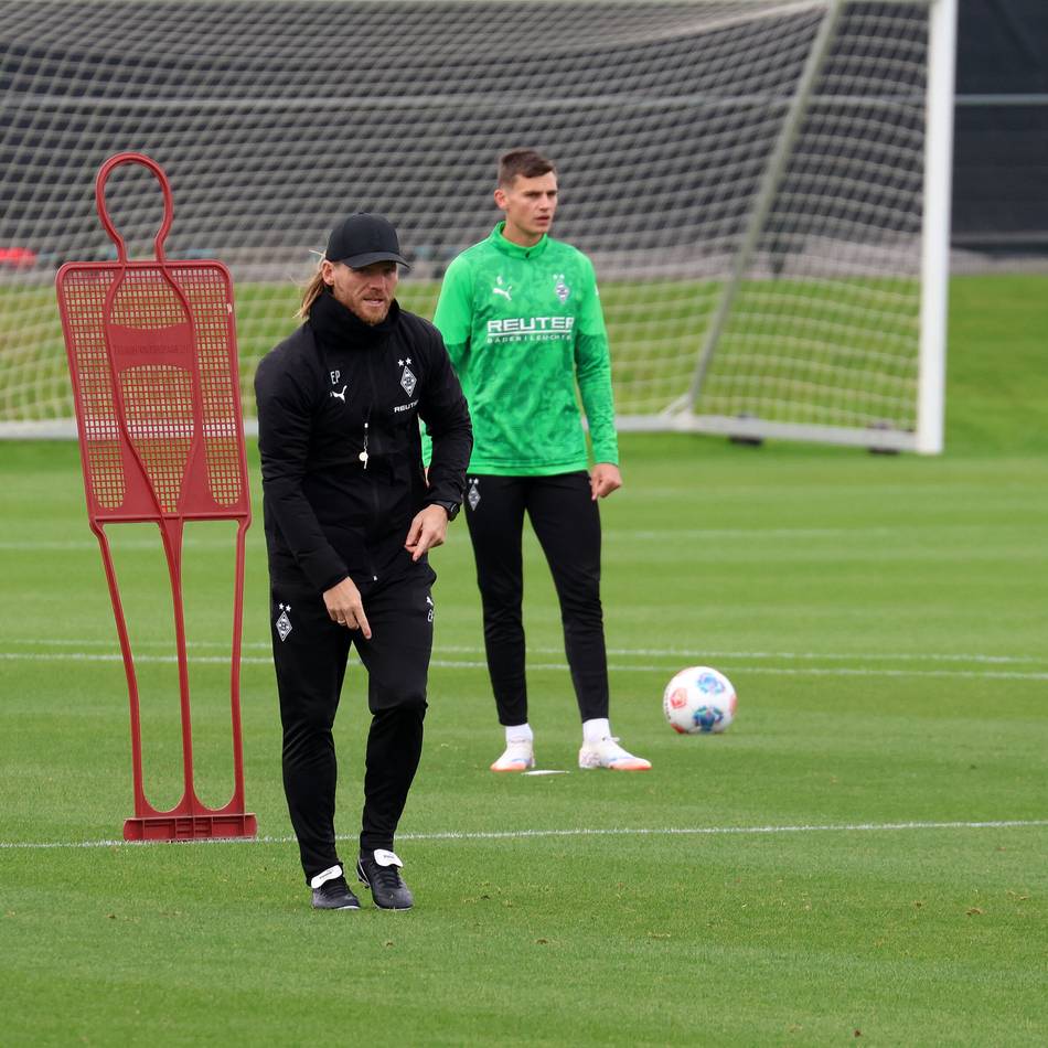 Ohne Nationalspieler am Dienstag: Borussia-Trainer Polanski muss noch auf erste Rückkehrer warten