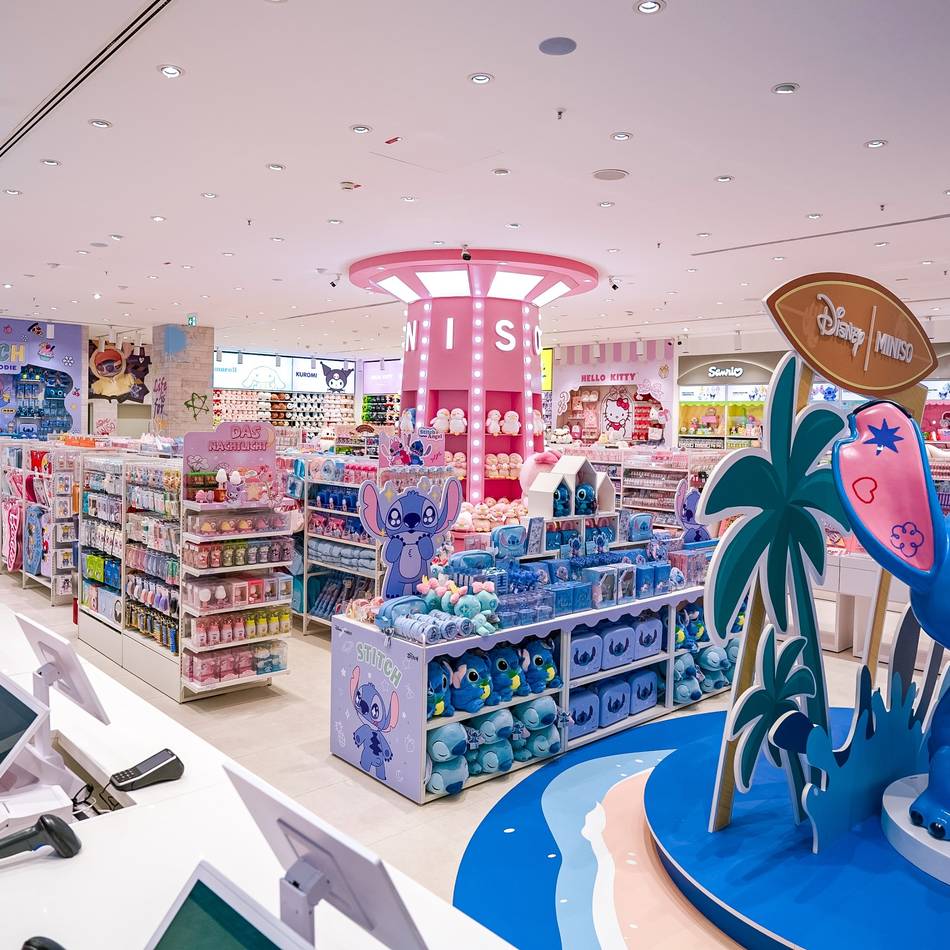 Miniso in Düsseldorf: Chinesischer Kuscheltierhändler eröffnet in der Altstadt – auf mehr als 500 Quadratmetern