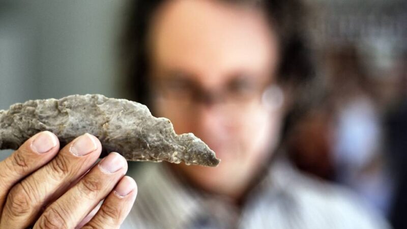 Blick zurück in die Eiszeit im Neanderthal Museum: Wie Neandertaler aus Feuerstein Werkzeuge formten