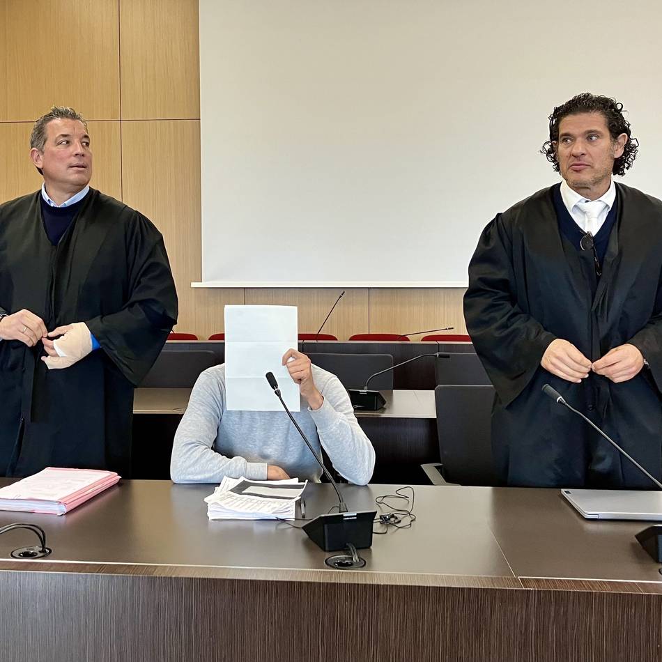 Prozess in Düsseldorf: „Dann zog ich die Machete und rannte auf ihn zu“ – 39-Jähriger vor Gericht