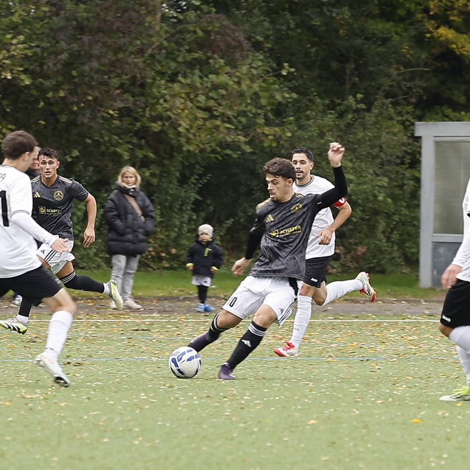 Fußball-Bezirksliga Grevenbroich/Neuss im Fokus: Grevenbroich-Süd dreht gegen den DSC einen 0:2-Rückstand