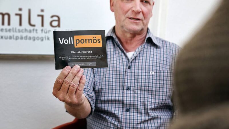 Der Leiter der „pro familia“ Beratungsstelle über die Wirkung von Pornographie auf Heranwachsende: „Damit sollte man Jugendliche nicht allein lassen“