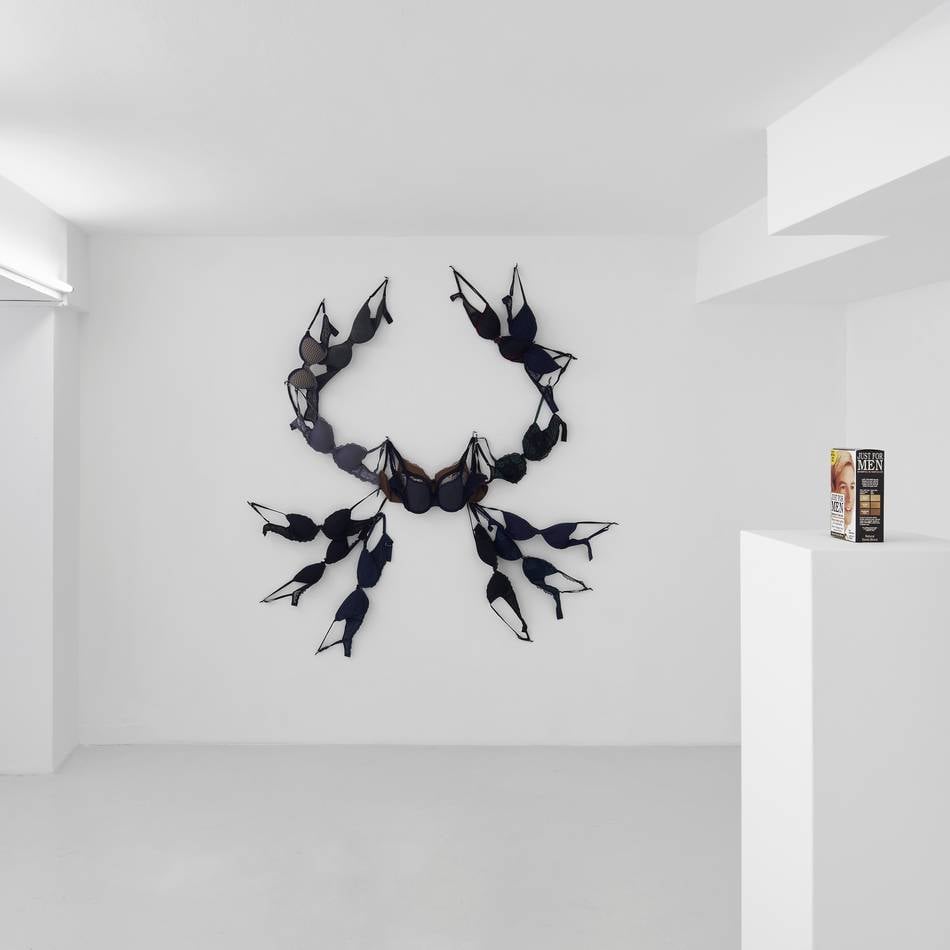 Sies und Höke Galerie: Wenn Kunst von der Ironie des Alltags erzählt