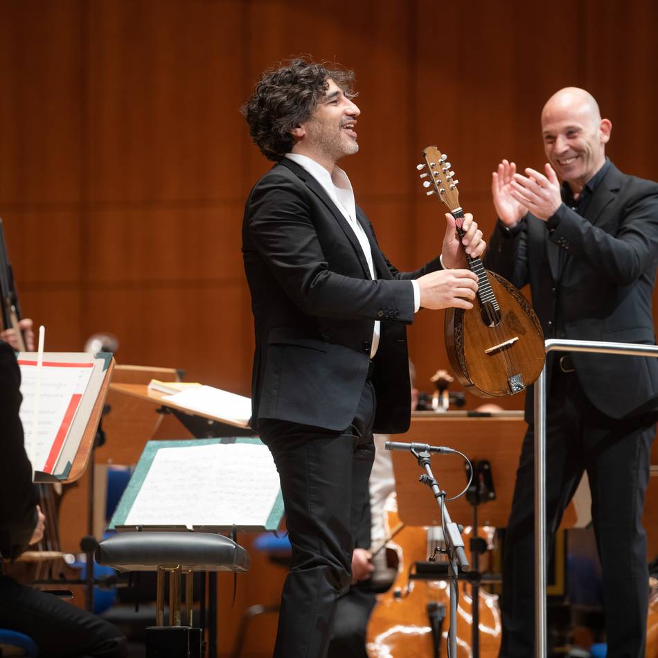 Philharmonisches Konzert in Duisburg: Avi Avital – charismatischer Gastkünstler an der Mandoline