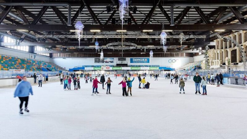 Wintervergnügen im Kreis Viersen: Grefrath startet in die Eislaufsaison