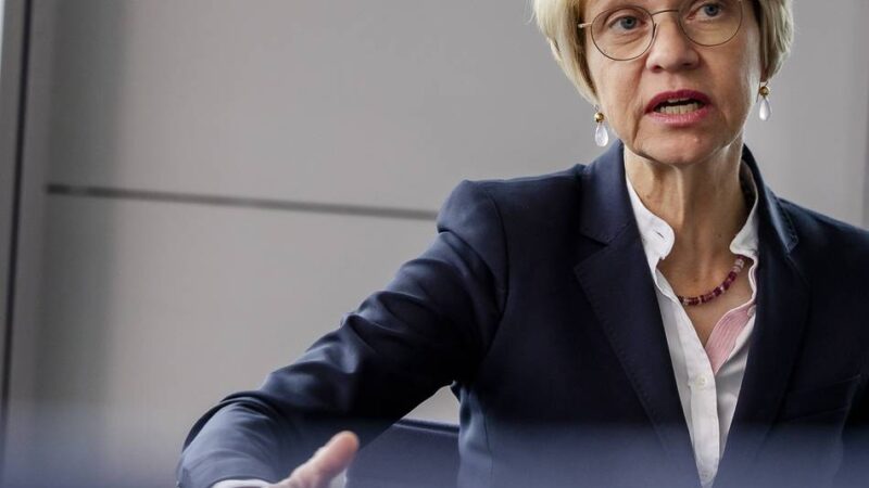 Trotz Krankenschein in Kochshow: Wie an NRW-Schulen jetzt Misstrauen gegen kranke Lehrkräfte wächst