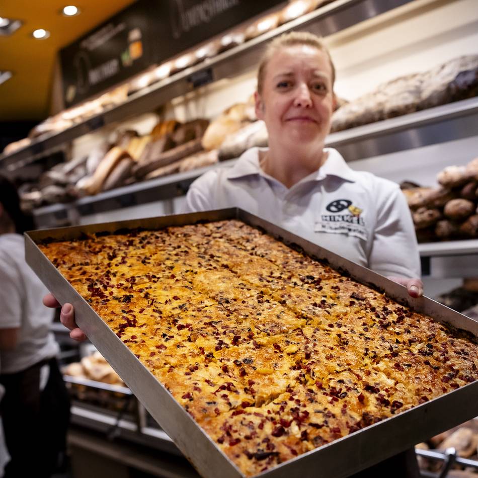 Herbstliche Gerichte in Düsseldorf: Federweißer und Zwiebelkuchen – wo Sie das beliebte Duo bekommen