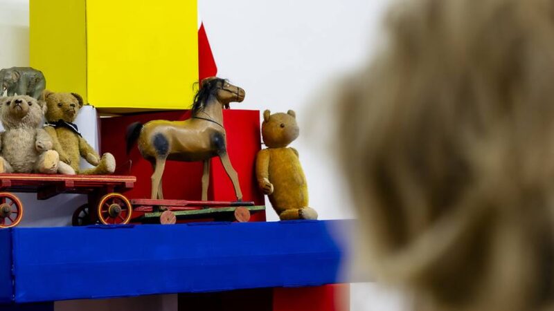 Sonderausstellung im Stadtmuseum: Zwischen Nostalgie und Forschung – was Spielzeuge über die Vergangenheit erzählen