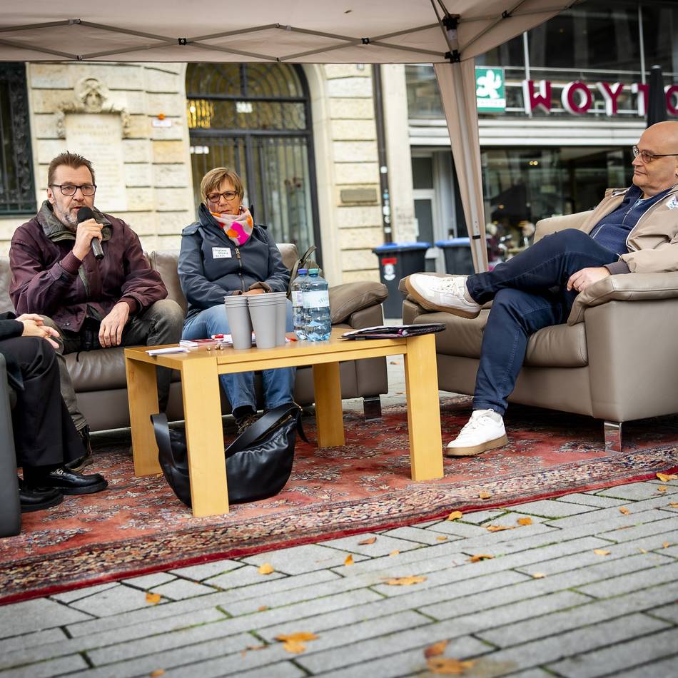 Fast jeder Fünfte in Düsseldorf ist armutsgefährdet: „Ein Bürgergeldantrag gleicht einer Steuererklärung“