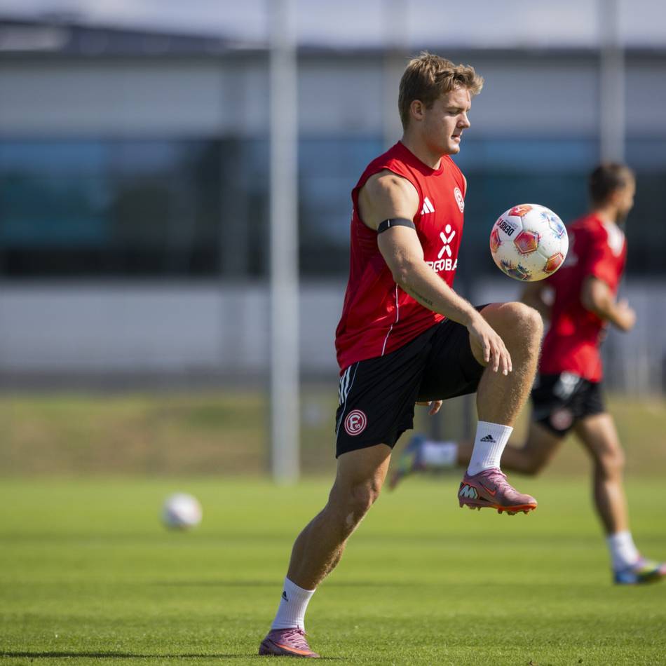 Nach Zwangspause in Almelo: Fortuna startet in die Woche – das ist der Stand bei El Azzouzi und Rasmussen