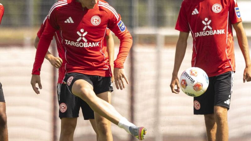 Mehrere U23-Spieler im Fortuna-Training: Schock-Diagnose bei Sotiris – Entwarnung bei El Azzouzi