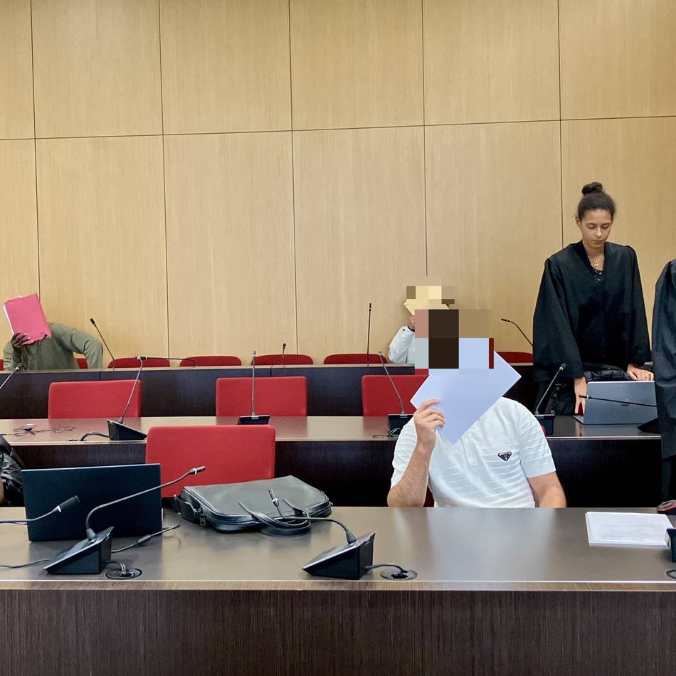Mutmaßliche Bande vor Gericht: Brutale Überfälle auf Prostituierte in Düsseldorf – Verdächtige 16 und 18 Jahre alt