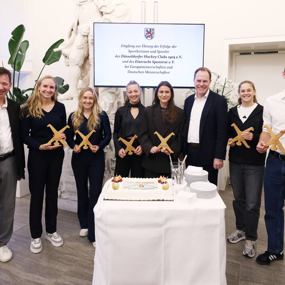 Erfolge bei Europameisterschaften: Düsseldorfer Spitzensportler im Rathaus geehrt – als Überraschung gab es Torte