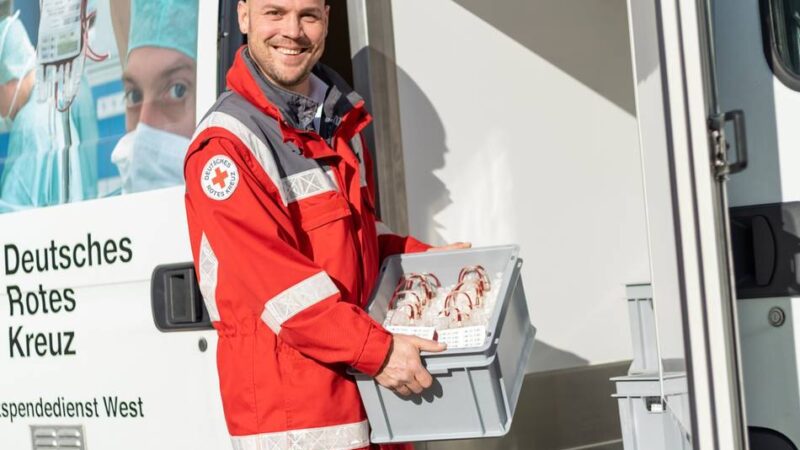 Termine in Dinslaken und Voerde: Warum Blutspenden im Herbst besonders wichtig sind