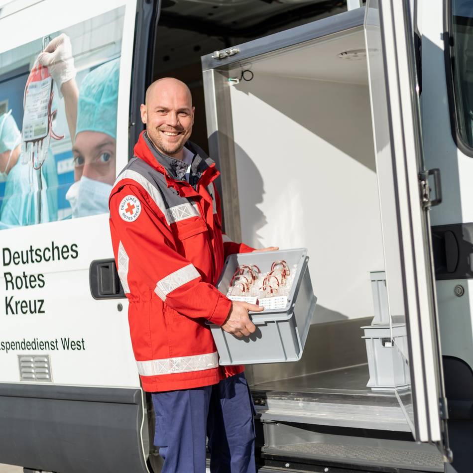 Termine in Dinslaken und Voerde: Warum Blutspenden im Herbst besonders wichtig sind