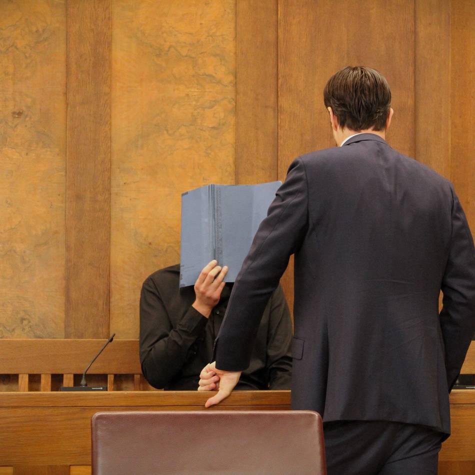 Prozess in Duisburg: Tödliche Schüsse auf Familienvater – 37-Jähriger wegen Totschlags verurteilt