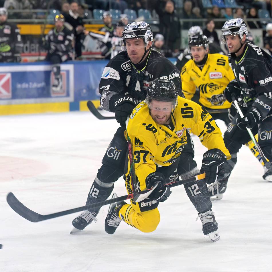 5:4 nach Verlängerung: Die Pinguine können es auch auswärts – Payerl trifft zur Entscheidung