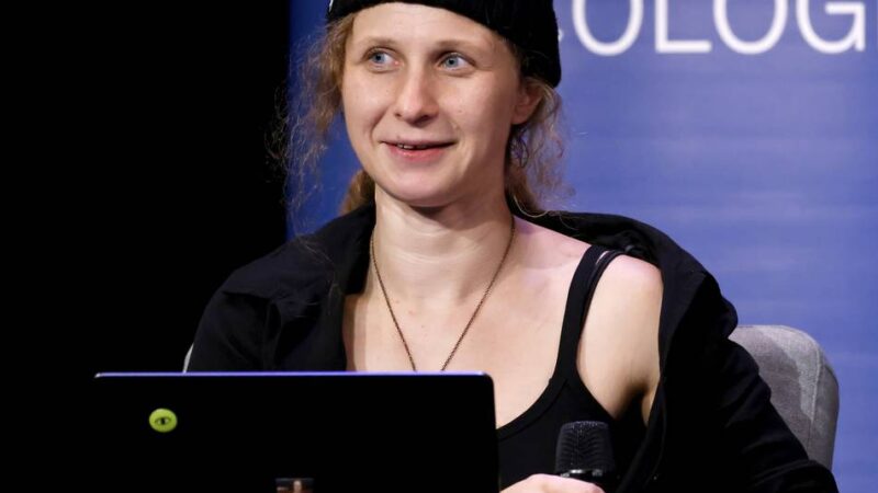 Marija Aljochina von Pussy Riot in Köln: „Seid ihr bereit, Ost-Berlin zurückzugeben?“