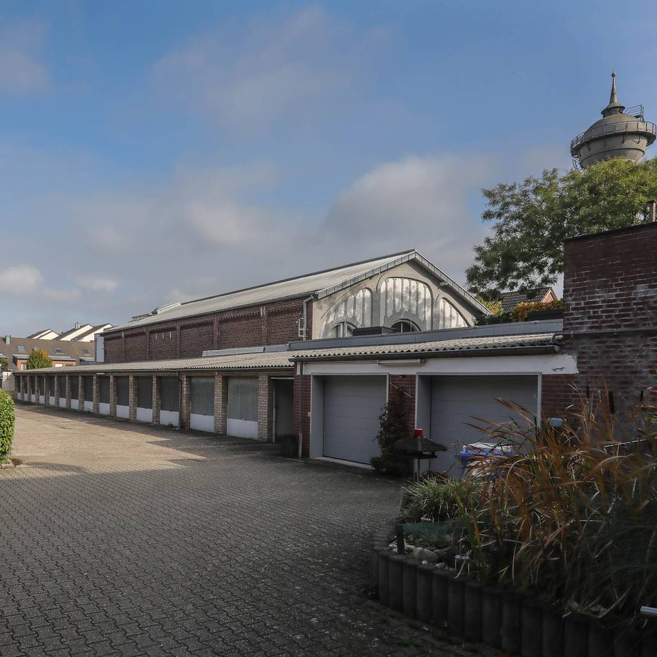 Wohnen in Meerbusch: Investor plant drei Mehrfamilienhäuser im Ortskern von Lank-Latum