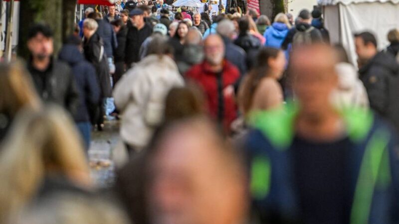 Veranstaltung in Kempen: Herbstfest zieht Besucher in die Kempener Altstadt