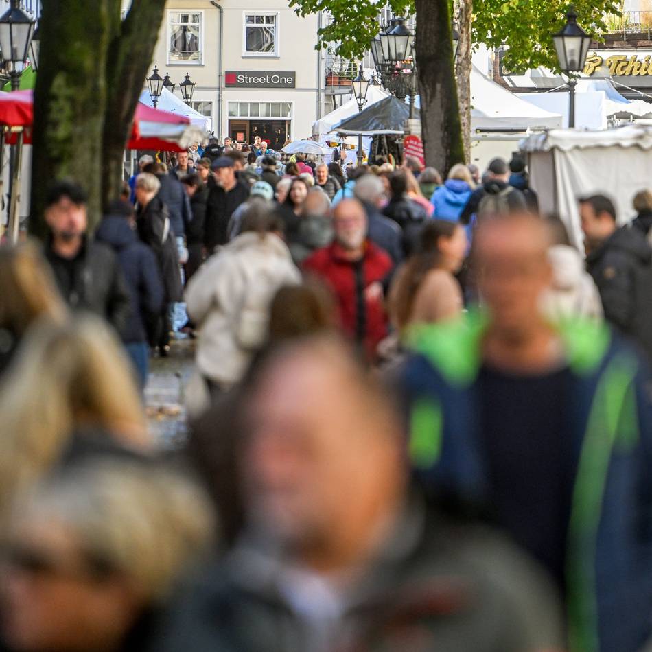 Veranstaltung in Kempen: Herbstfest zieht Besucher in die Kempener Altstadt