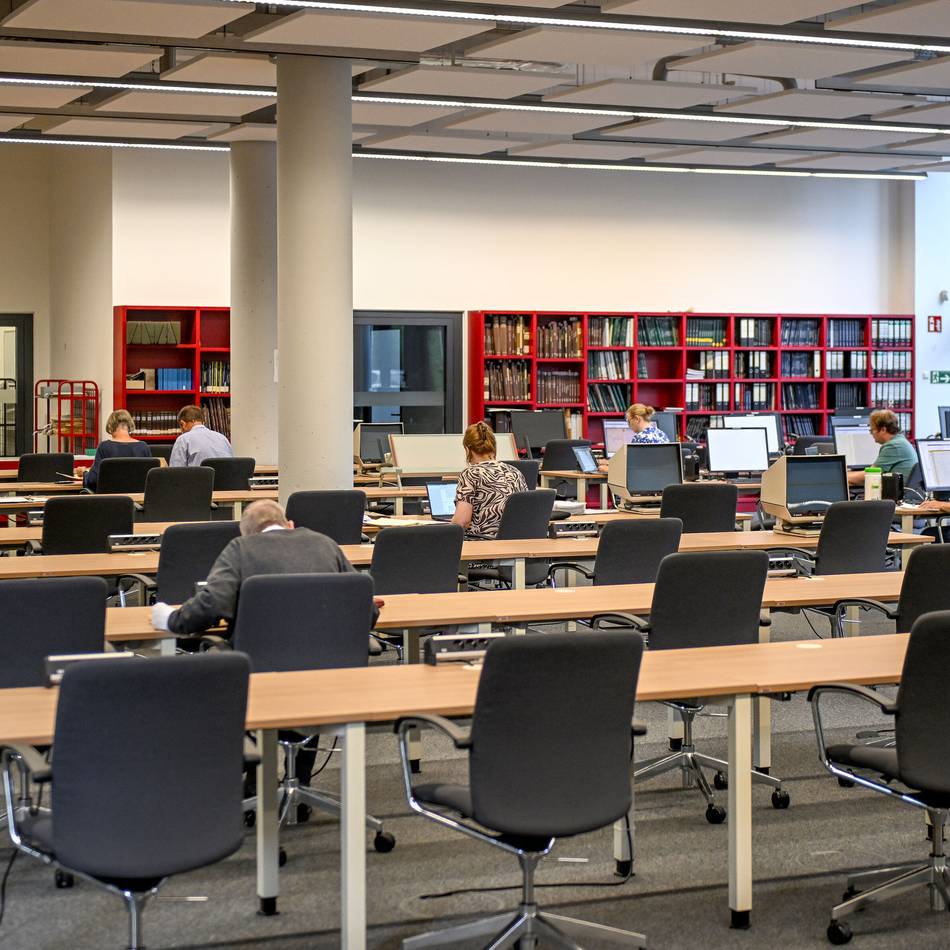 Führung im Landesarchiv NRW: Wie Familien mit der NS-Diktatur leben lernten