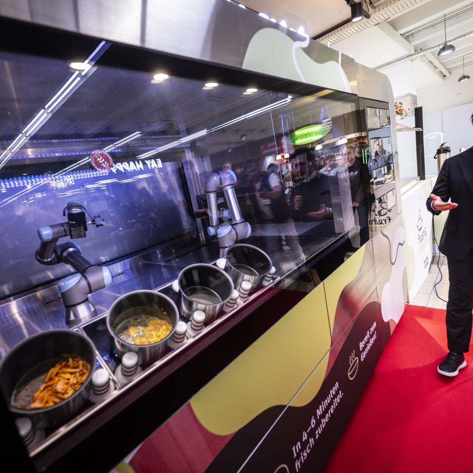 KI in Düsseldorf: Bei Rewe in Heerdt kocht jetzt ein Roboter die Pasta – schmeckt das?
