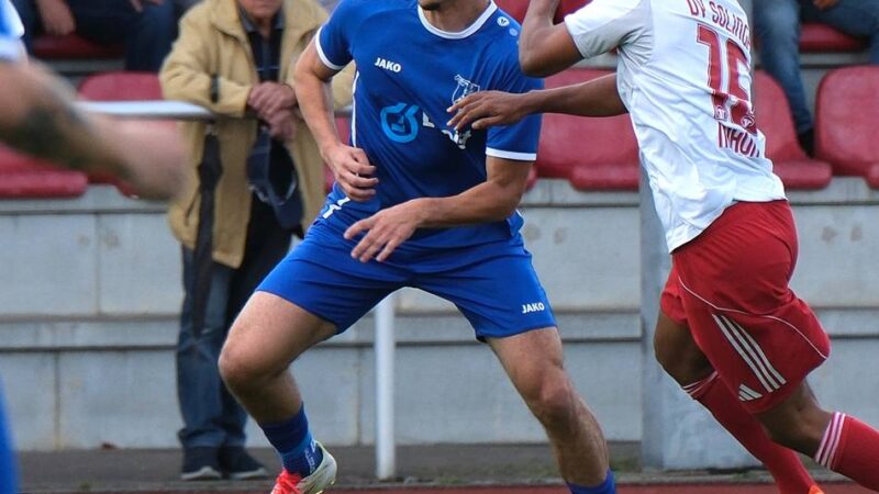 Brisantes Duell: 1. FC Wülfrath fährt mit Rückenwind zum FC Kosova